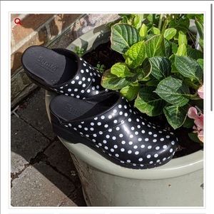 Sanita 'Fenja Spotty' Flexible Clogs